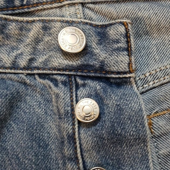 Free People Wide Leg Raw Hem Bohemian Feminine Edgy Button Fly Jeans Size 28 - Picture 3 of 5